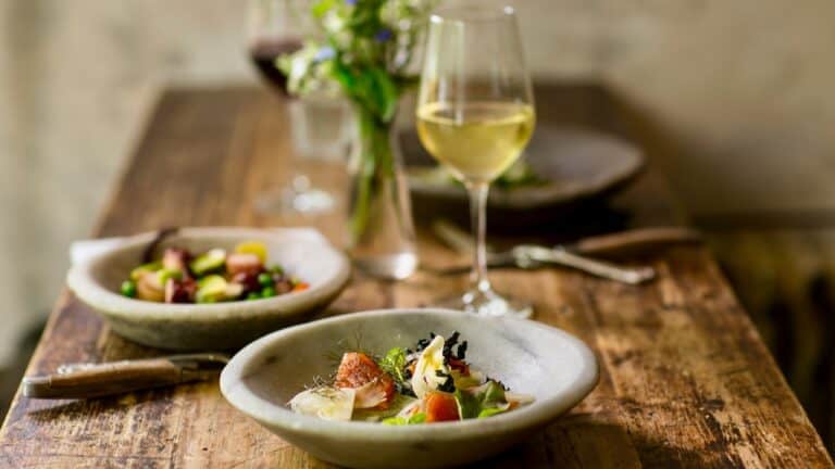 How to Create the Perfect Wine Pairing Menu for Any Dinner Party